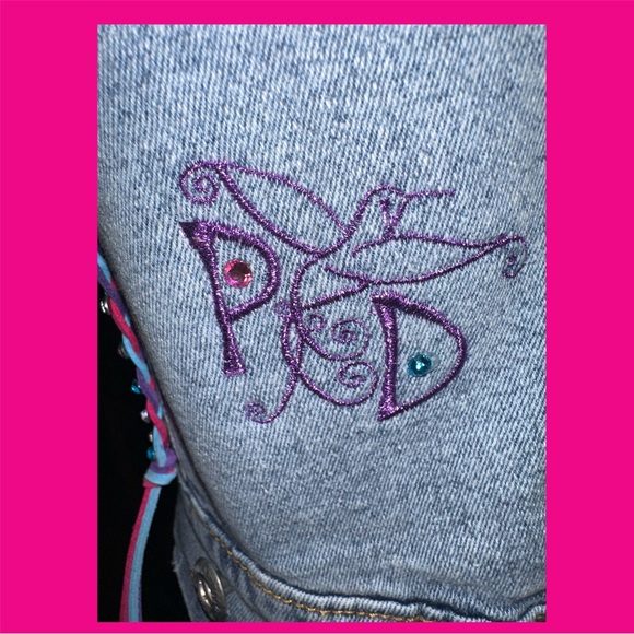 Dragonfly Embroidered Denim Vest - Picture 5 of 10